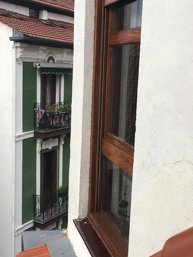 Apartamento Alojamiento en TORRE SOLOKOETXE License LBI227 Bilbao Habitación en casa particular